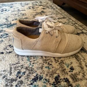 Toms Canvas Sneakers Women’s 6 Tan Shimmer Shoes Lace Up Almond Toe